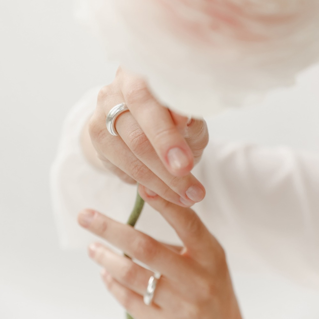 Picky Finders Store. Tube Ring 03. Sterling Silver. By Siayvo.