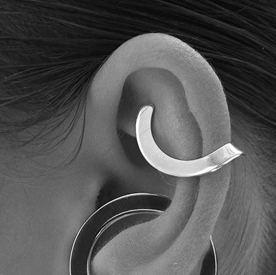 Silver Bogen Cuff by Kozar at Picky Finders Store_01